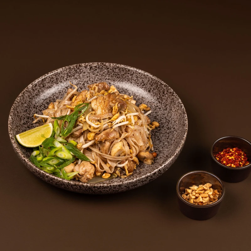 Pad Thai su vištiena