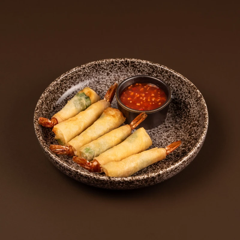 Spring rolls su tigrinėmis krevetėmis