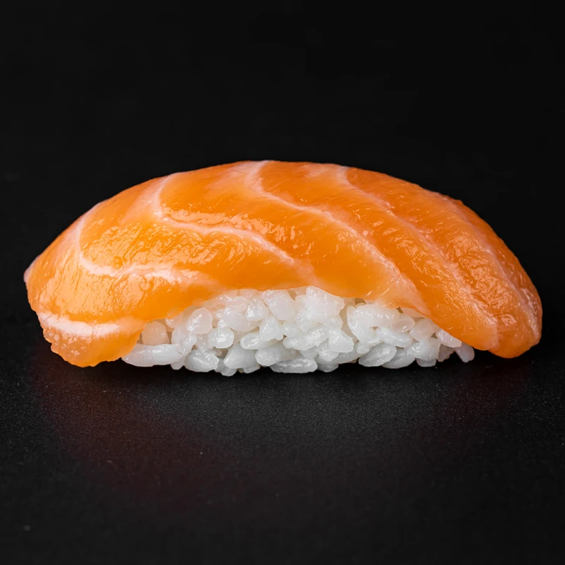 33. Sake Nigiri (1 vnt.)