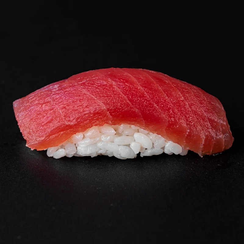 35. Maguro Nigiri (1 vnt.)